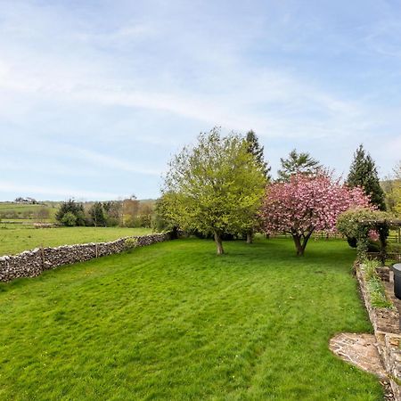 Central Malham Wellbeing Escape With Hot Tub Sleeps 8 Extérieur photo