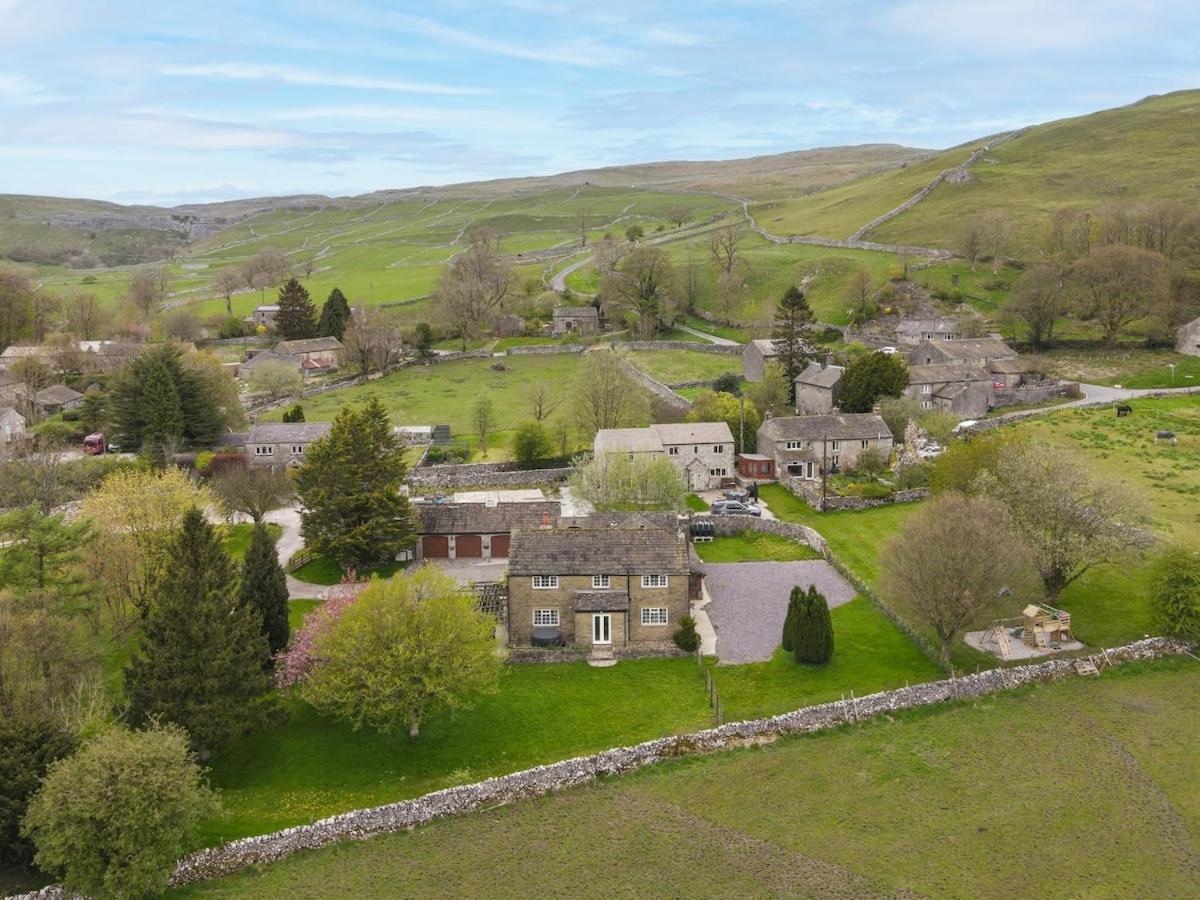 Central Malham Wellbeing Escape With Hot Tub Sleeps 8 Extérieur photo