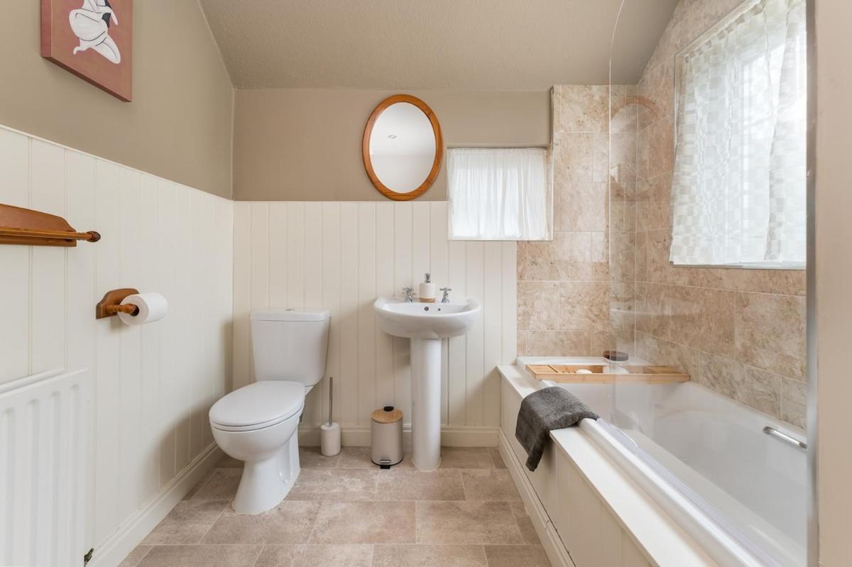 Central Malham Wellbeing Escape With Hot Tub Sleeps 8 Extérieur photo